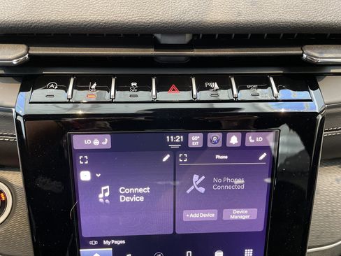 New 2025 Jeep Grand Cherokee Laredo X w/ Luxury Tech Group I RWD image 26