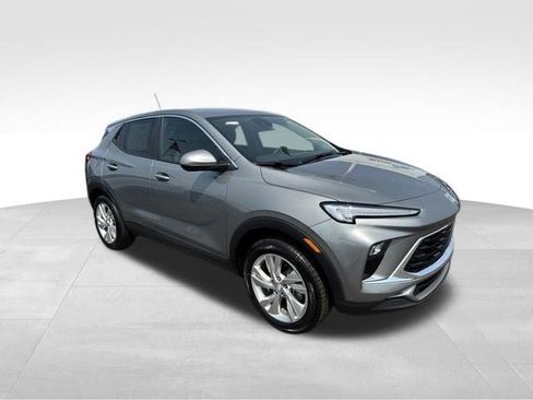 Used 2024 Buick Encore GX Preferred AWD/4WD image 3