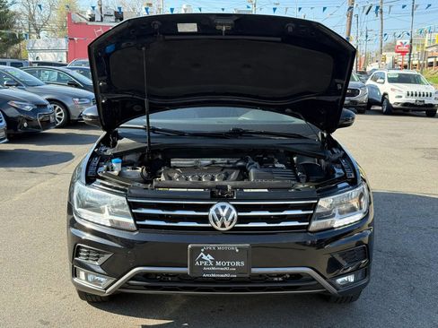 Used 2018 Volkswagen Tiguan SE AWD/4WD image 53