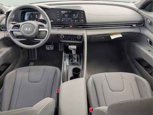 Used 2025 Hyundai Elantra Sport FWD image 11