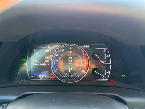 Used 2022 Lexus ES 300h w/ Premium Package image 11