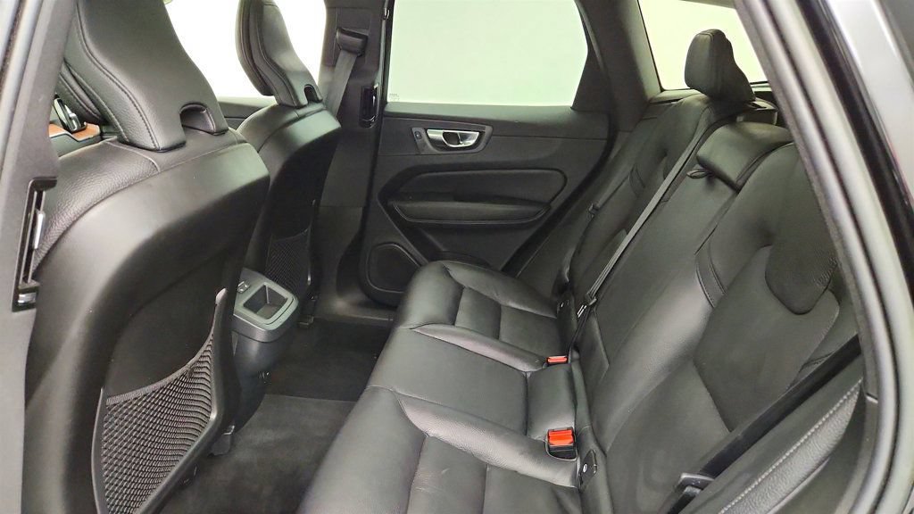 Used 2023 Volvo XC60 B5 Plus w/ Climate Package AWD/4WD image 21
