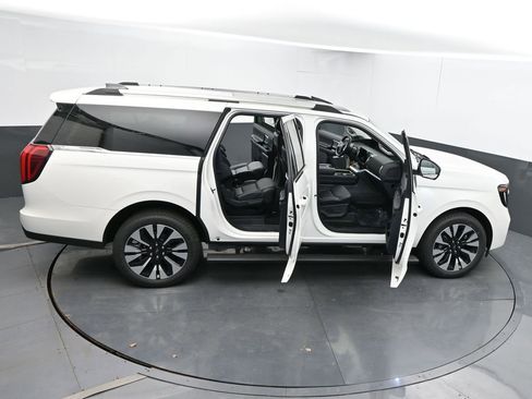 New 2026 Ford Expedition Max Platinum w/ Driver's Package AWD/4WD image 72