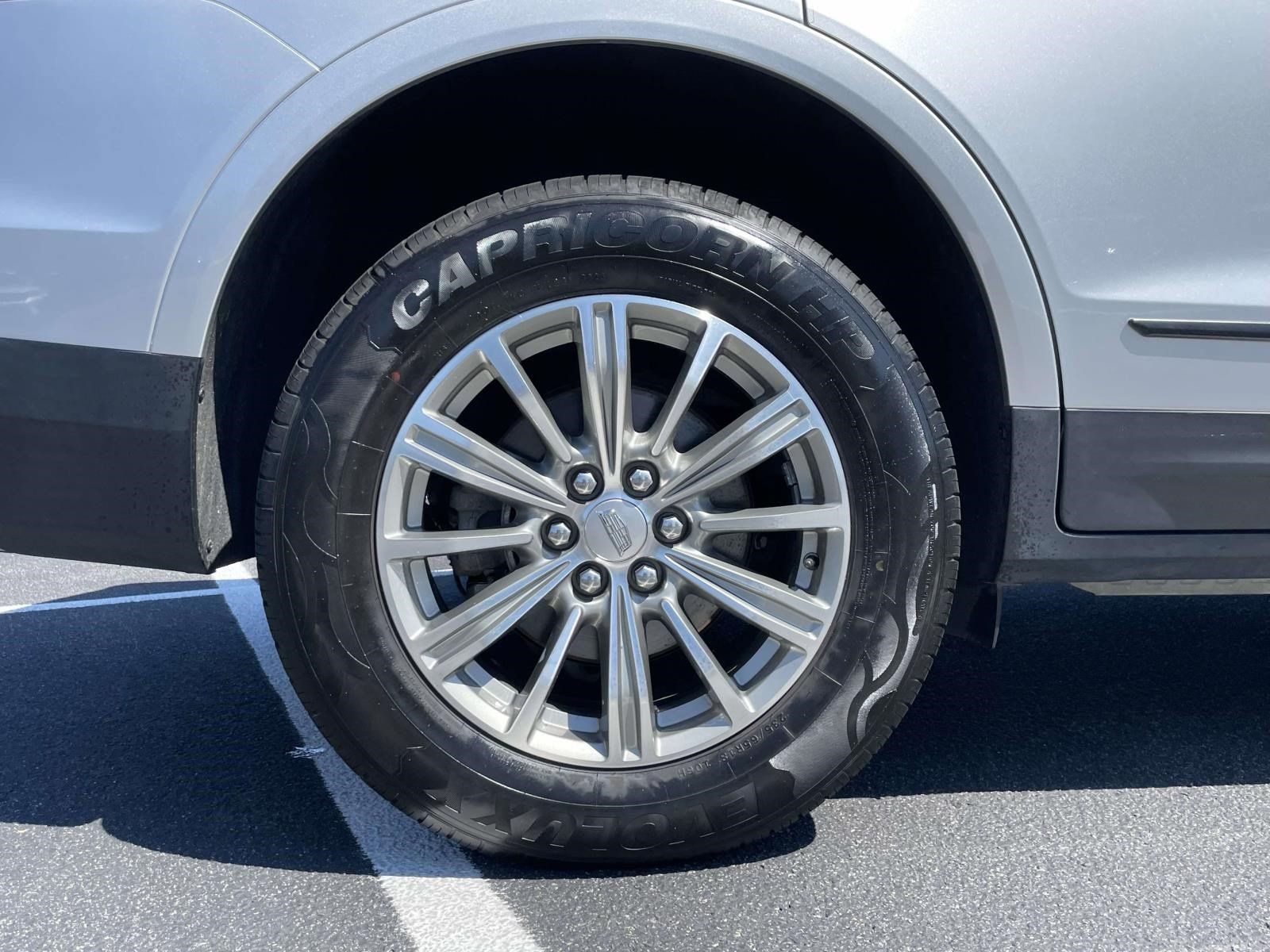 Used 2018 Cadillac XT5 Luxury w/ Driver Awareness Package AWD/4WD image 7