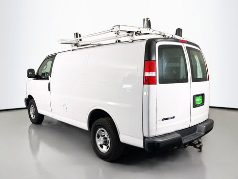 Used 2021 Chevrolet Express 2500 w/ Driver Convenience Package RWD image 7