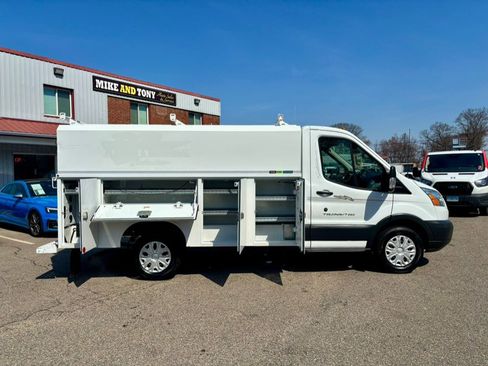 Used 2016 Ford Transit 250 138 w/ Interior Upgrade Package image 5