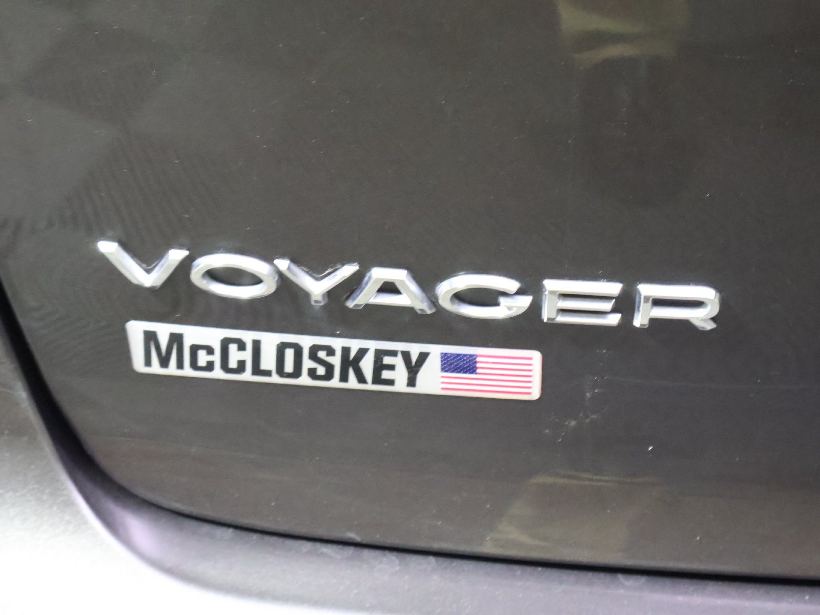 Used 2023 Chrysler Voyager LX FWD image 9