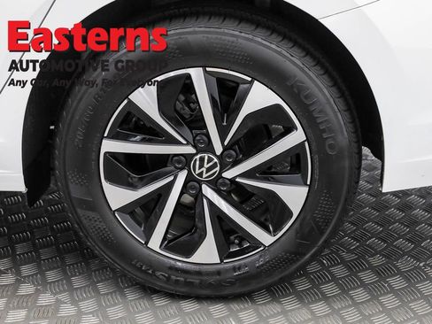 Used 2025 Volkswagen Jetta S image 32