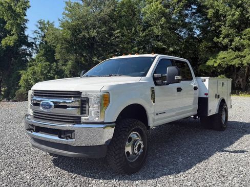 Used 2017 Ford F350 XLT AWD/4WD image 3