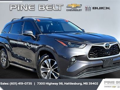 Used 2022 Toyota Highlander XLE