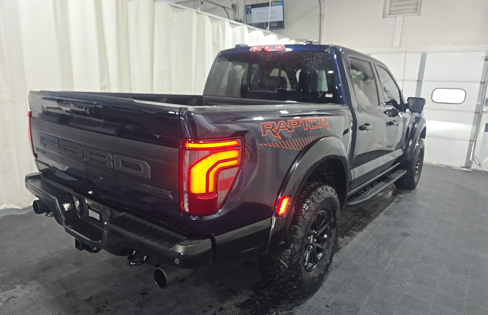Used 2024 Ford F150 Raptor AWD/4WD image 4