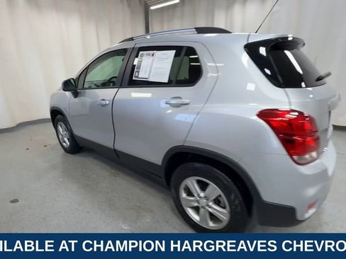 Certified 2022 Chevrolet Trax LT w/ LT Convenience Package image 7