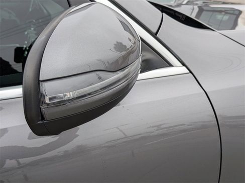 Used 2020 Mercedes-Benz GLB 250 image 29