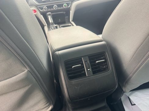 Used 2019 Honda Accord EX image 15