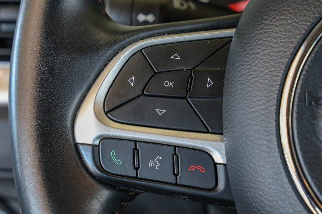 Used 2019 Jeep Compass Latitude FWD image 24
