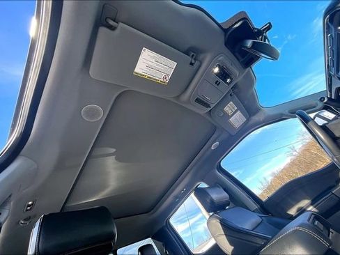 Used 2023 Ford F250 Lariat w/ Lariat Ultimate Package image 17