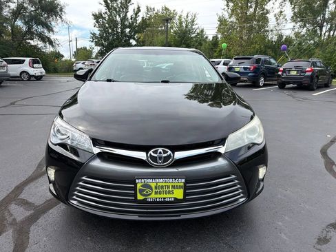 Used 2016 Toyota Camry XLE w/ Moonroof Package FWD image 2