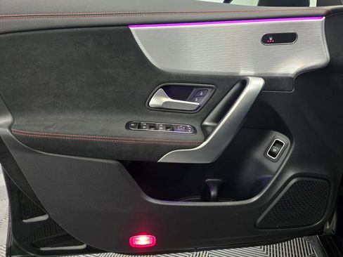 Used 2022 Mercedes-Benz CLA 250 4MATIC image 33