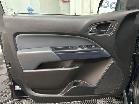 Used 2022 Chevrolet Colorado Z71 w/ Trail Boss Package AWD/4WD image 18