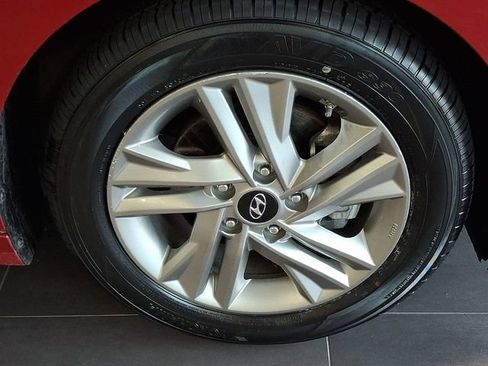 Used 2020 Hyundai Elantra Value Edition w/ Cargo Package (C1) FWD image 8