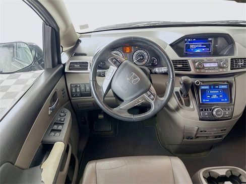 Used 2015 Honda Odyssey Touring image 21
