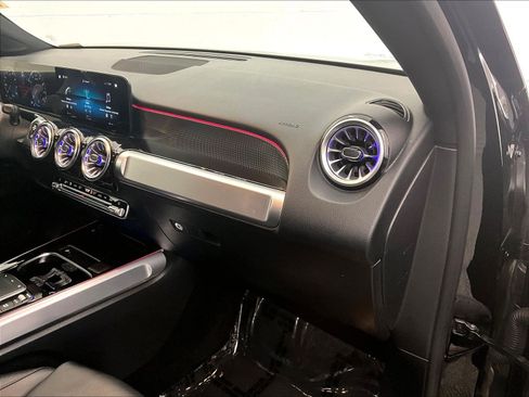 Certified 2022 Mercedes-Benz GLB 250 image 20