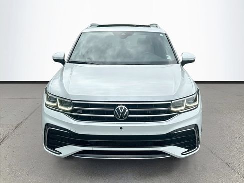 Used 2022 Volkswagen Tiguan SEL R-Line AWD/4WD image 2