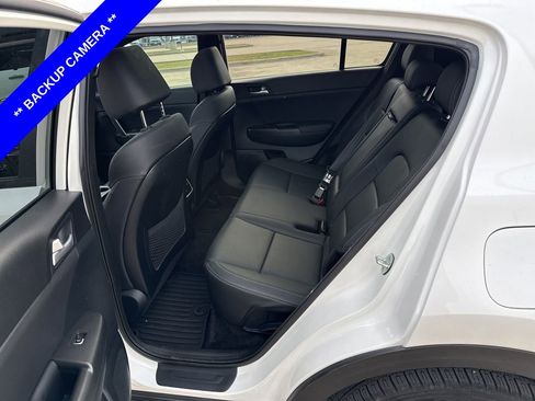 Used 2022 Kia Sportage Nightfall Edition image 6