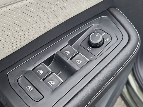 New 2026 Volkswagen Atlas Cross Sport SEL Premium R-Line image 23