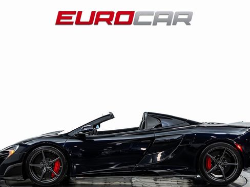 Used 2016 McLaren 675LT Spider image 2