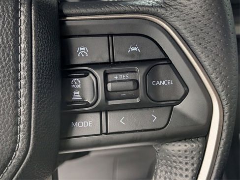 Used 2025 Toyota Tacoma TRD Sport image 25