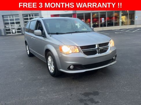 Used 2019 Dodge Grand Caravan SXT FWD image 2
