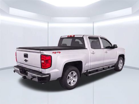Used 2018 Chevrolet Silverado 1500 LT w/ All Star Edition AWD/4WD image 4