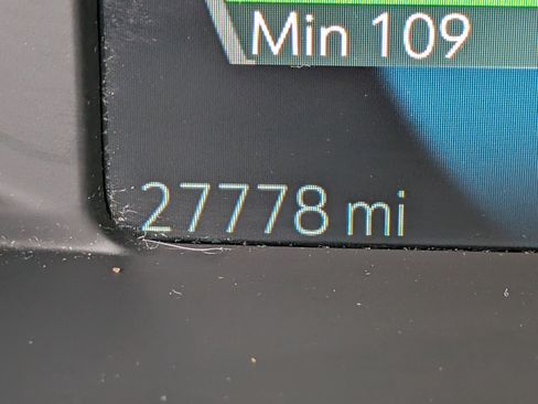 Used 2020 Chevrolet Bolt LT image 24