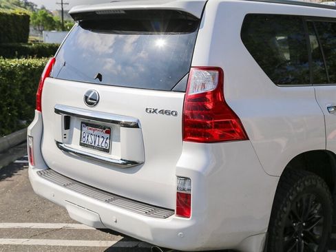 Used 2011 Lexus GX 460 w/ Comfort Plus Pkg image 14