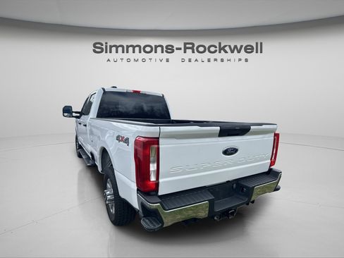 Used 2024 Ford F250 XLT AWD/4WD image 6