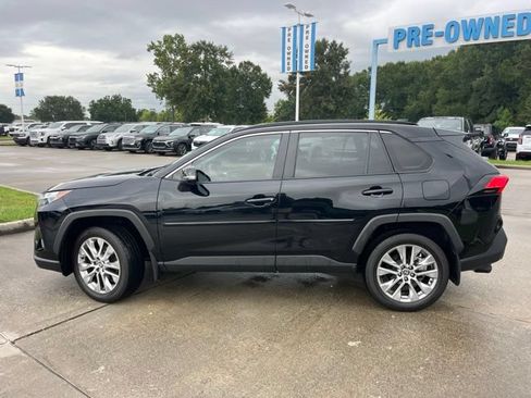 Used 2024 Toyota RAV4 XLE Premium FWD image 3