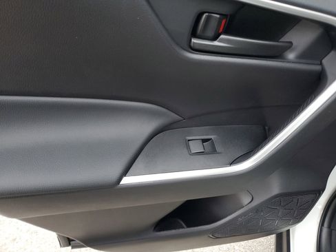 Certified 2025 Toyota RAV4 LE image 16