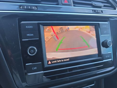 Used 2018 Volkswagen Tiguan S image 29