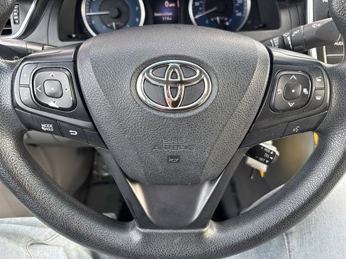 Used 2017 Toyota Camry LE image 44