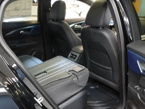 New 2026 Chevrolet Equinox EV LT FWD image 24