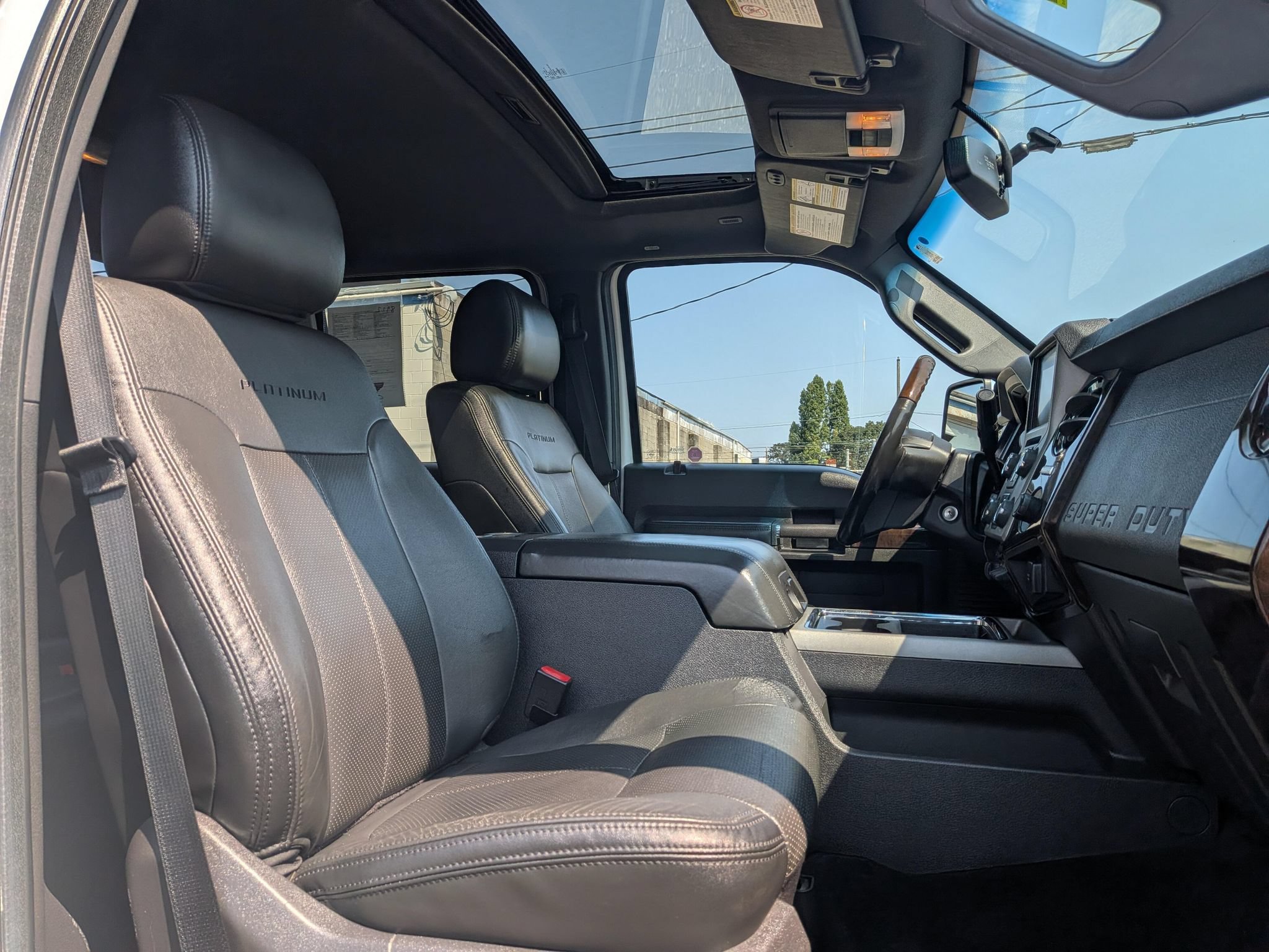 Used 2016 Ford F350 Platinum w/ Platinum Package AWD/4WD image 8