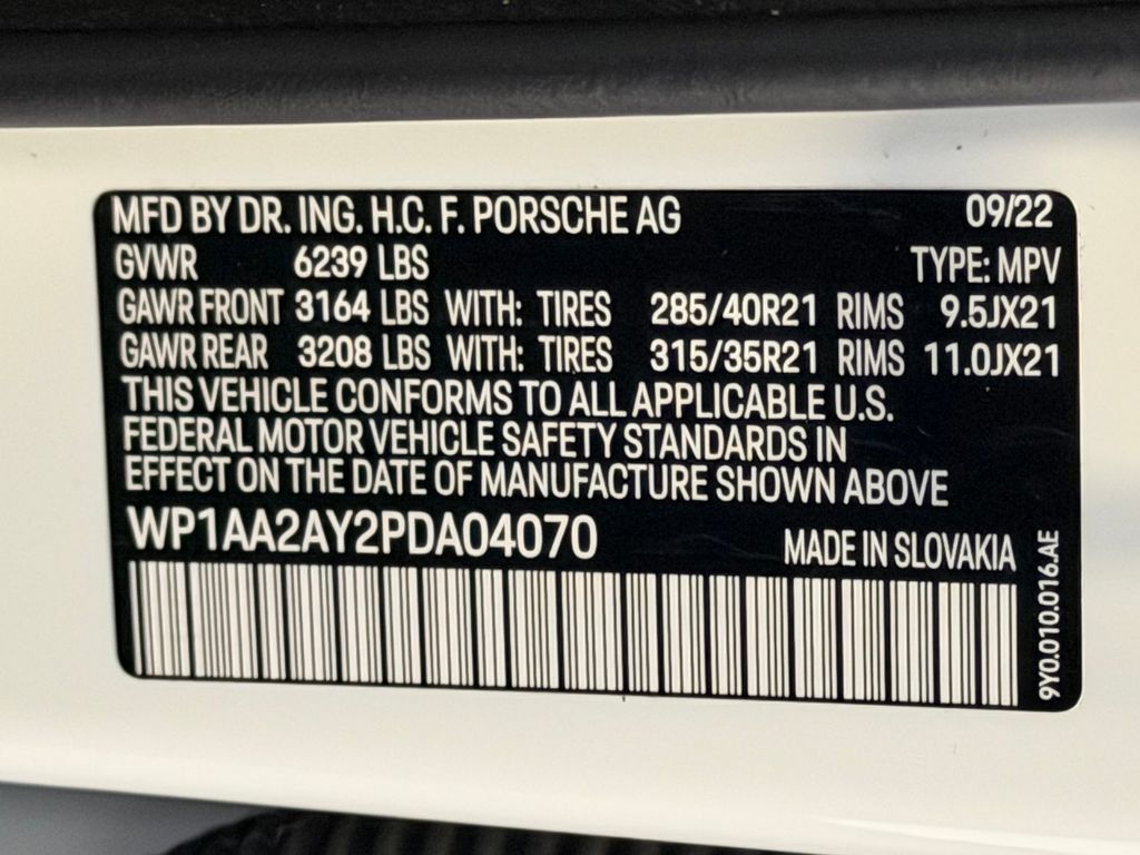 Certified 2023 Porsche Cayenne Platinum Edition AWD/4WD image 26