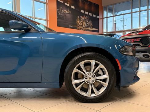 Used 2022 Dodge Charger SXT w/ Navigation & Travel Group image 7