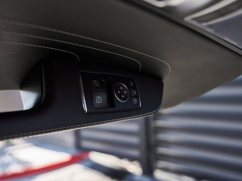 Used 2012 Mercedes-Benz SLS AMG Coupe image 38