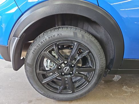 Used 2024 Nissan Kicks SR w/ SR Premium Package image 21