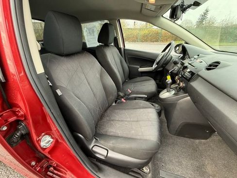 Used 2014 MAZDA MAZDA2 Sport image 15