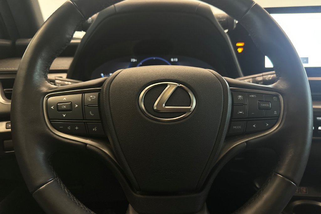 Certified 2025 Lexus UX 300h FWD w/ Accessory Package (Z2) image 23