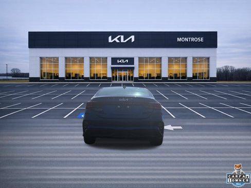 Certified 2022 Kia Forte LXS w/ LXS Technology Package FWD image 7