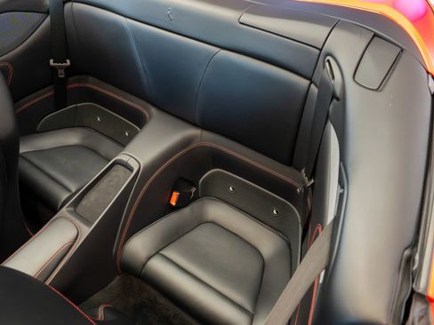 Used 2020 Ferrari Portofino RWD image 13